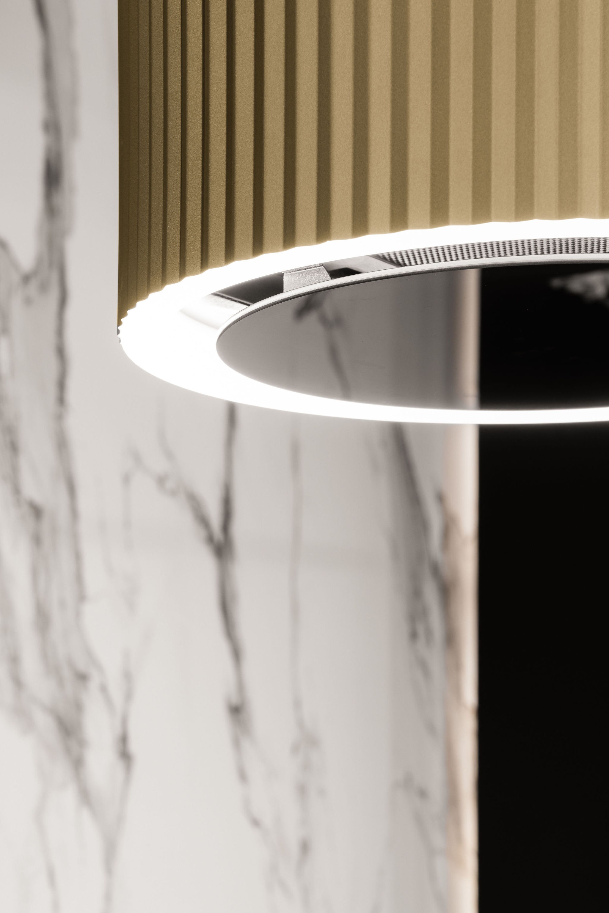 Õhupuhastaja Ciarko Design Monogram Isola SmartLink kuld - Image 3